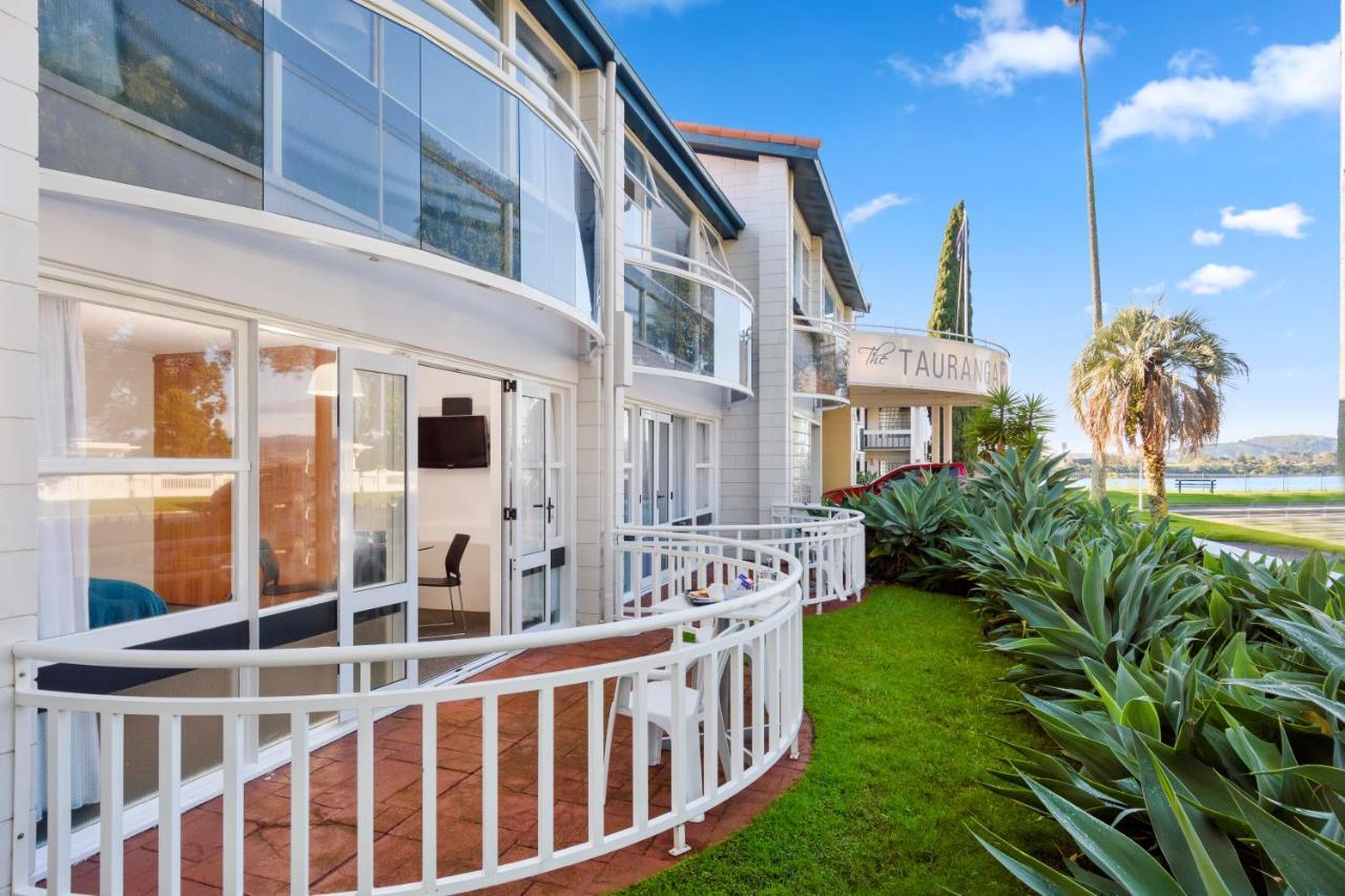 The On The Waterfront Motel 4*