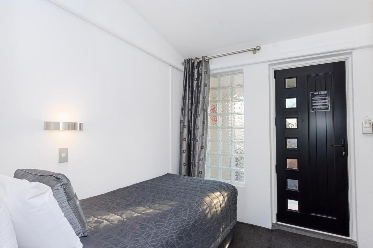The On The Waterfront Motel Tauranga